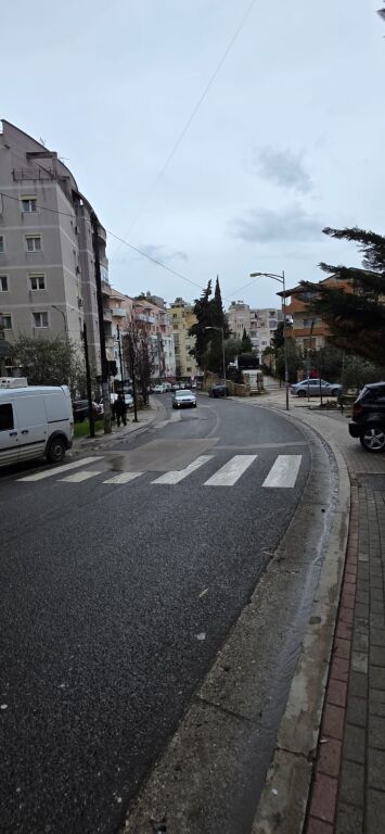 🏠 Jepet me qira Apartament për zyra ose perdorim komercial ose Banim ‼