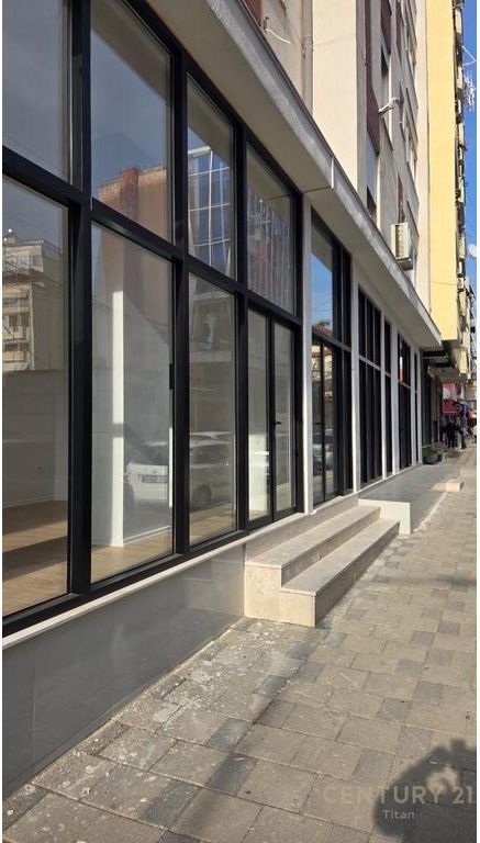 Bar-ristorante in affitto vicino alla Procura di Tirana