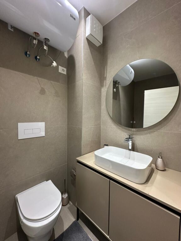 JEPET ME QERA 1+1 DHE PARKIM RIVER RESIDENCE 600 EURO