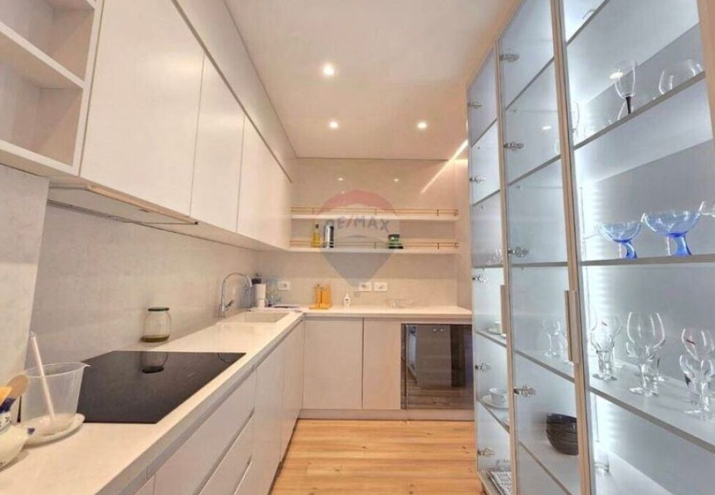 Apartament - Për Qira - 9 Katëshet, Tiranë ID: 530191058-278