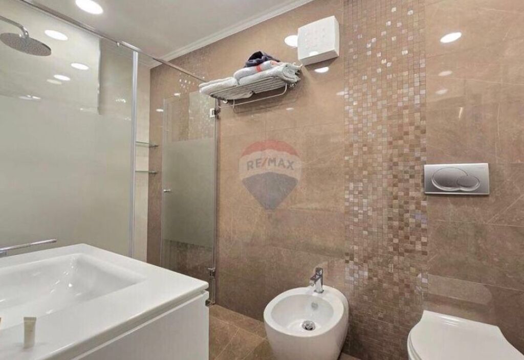 Apartament - Për Qira - 9 Katëshet, Tiranë ID: 530191058-278