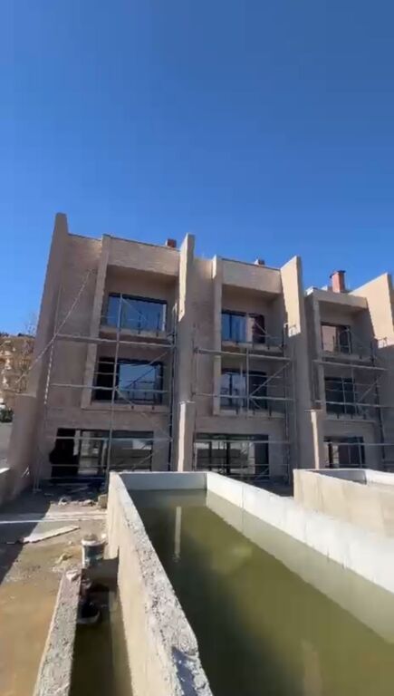 Villa in Vendita al Lago di Farka