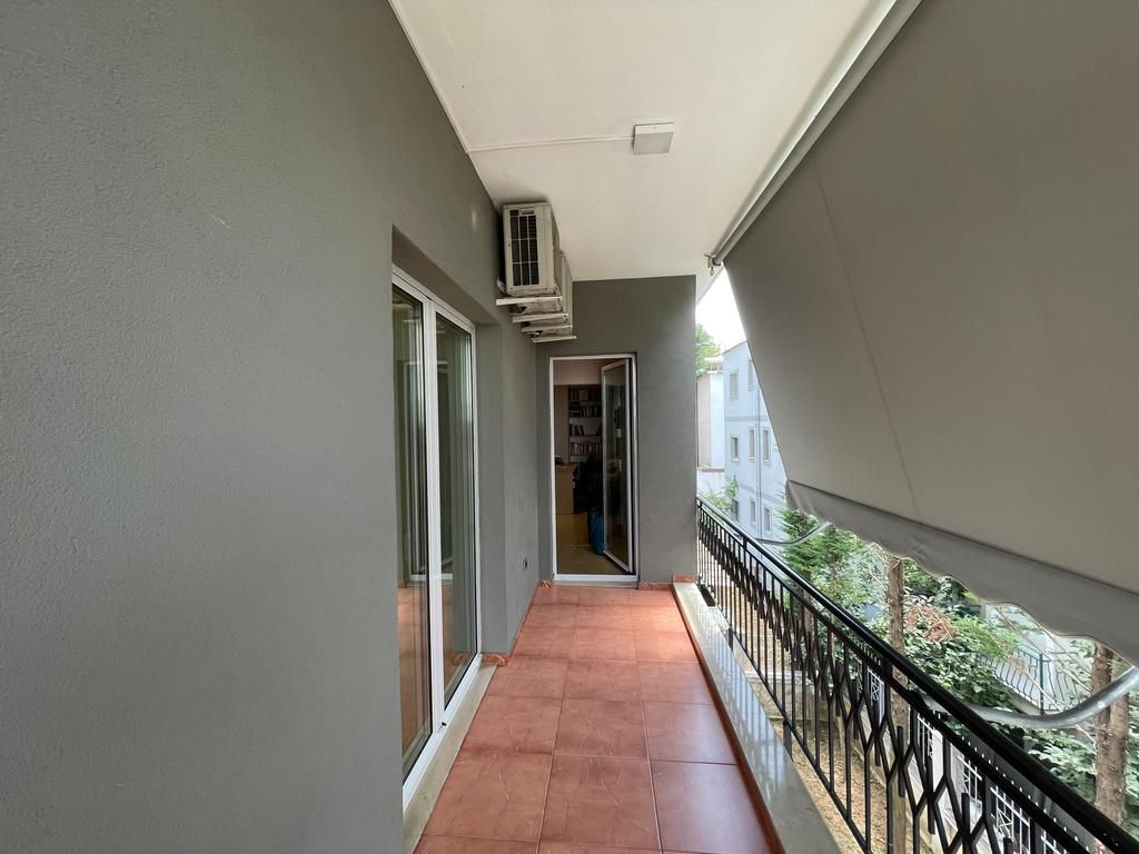 VILE ME QIRA PRANE KOMPLEKSIT TE VILAVE AMERIKANE!