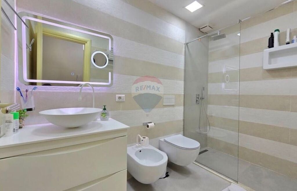 Apartament - Për Shitje - Stacioni i Trenit, Tiranë ID: 530201001-834