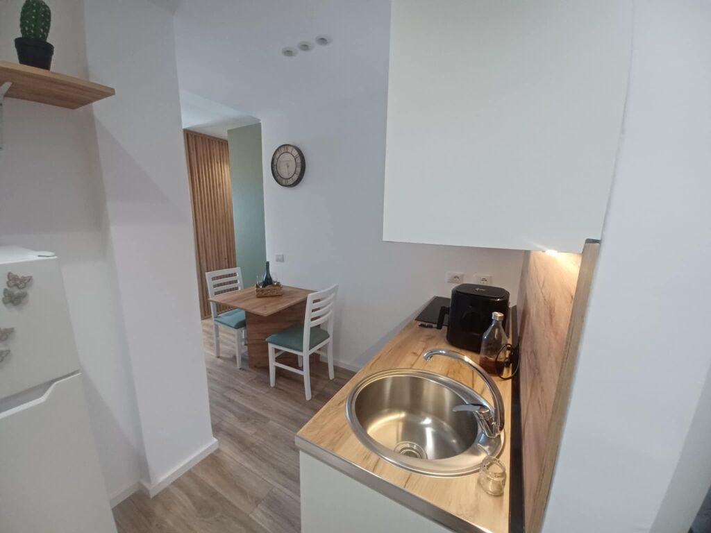 🏡 SHITET GARSONIERE MODERNE – RRUGA E ÇIPAJVE, VLORË