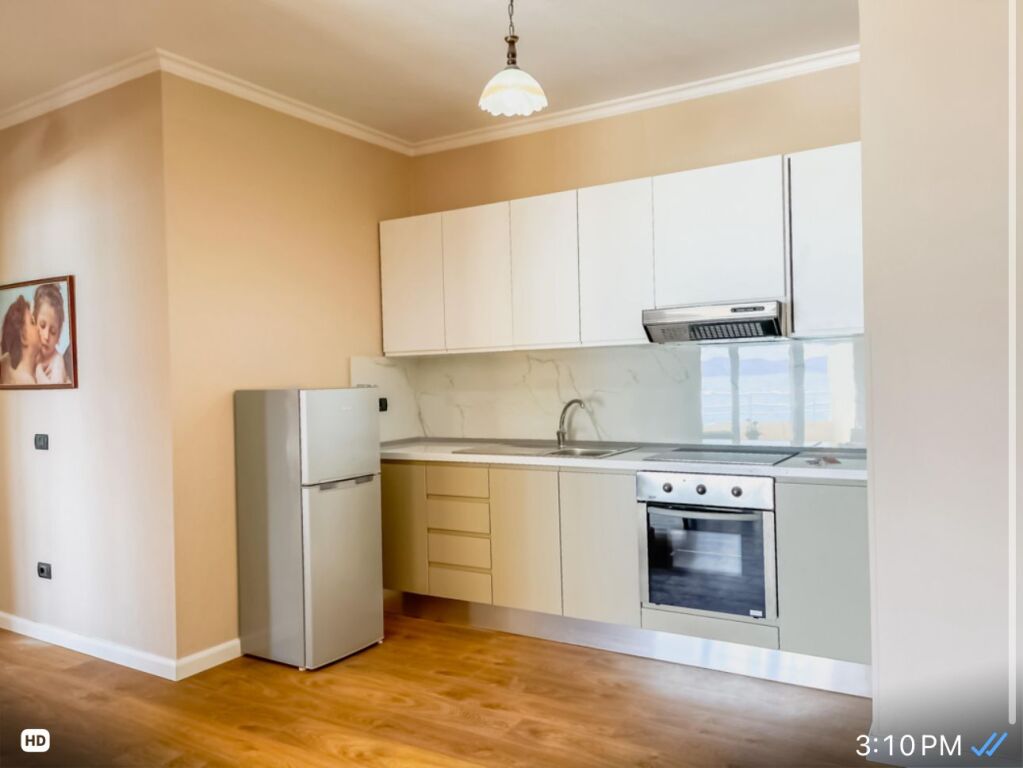 Apartament me pamje nga deti për qira afatgjatë Vlorë