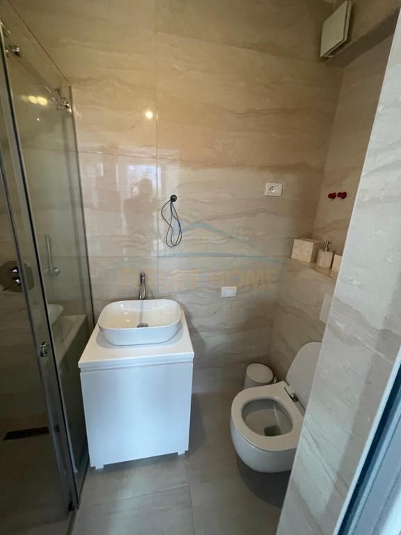Qera, Apartament 2+1+2 Qender Tirane