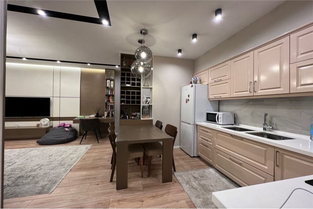 Ap.1+1+ post parkimi ne Kompleksin Delijorgji