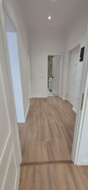 Shitet Apartament 2+1  Rr.Bardhyl.