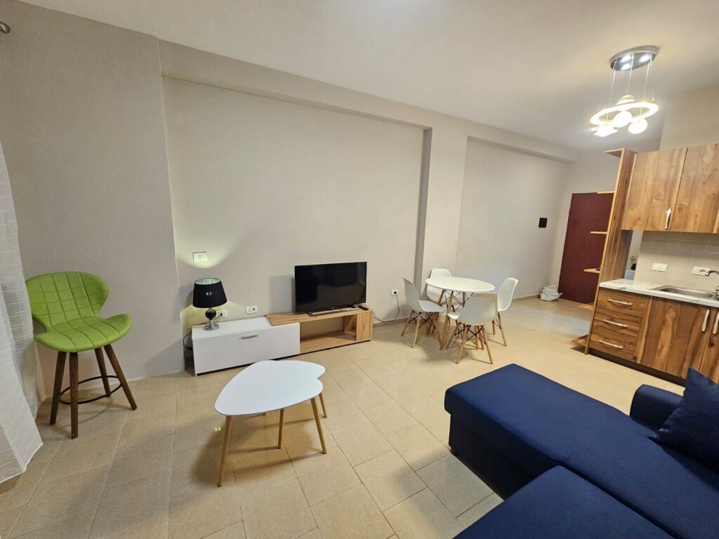 GARSONJERE PER SHITJE PRANE HOTEL Adriatik, Plazh,  DURRËS