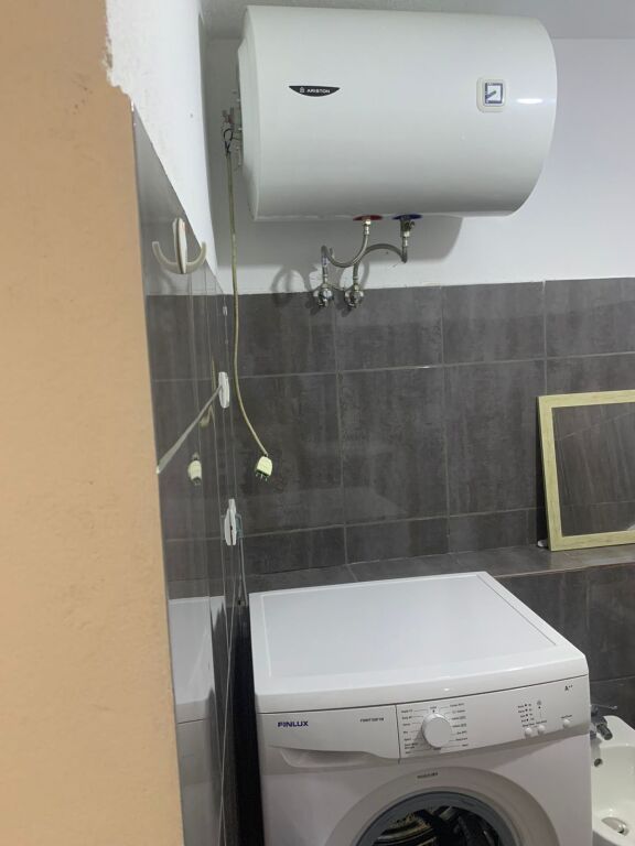 Jepet me qera garsoniere