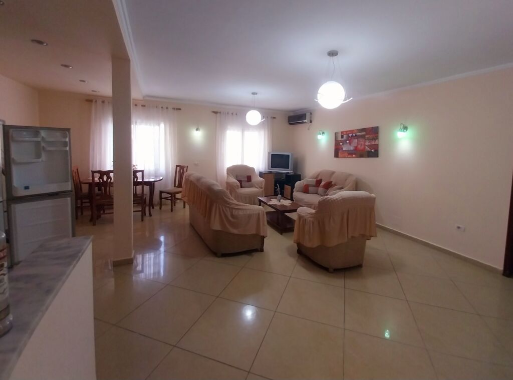 ME QERA 🏙️  APART 3+1+2 ZONA QËNDËR PRANË SHESHIT WILSON📍TIRANË.