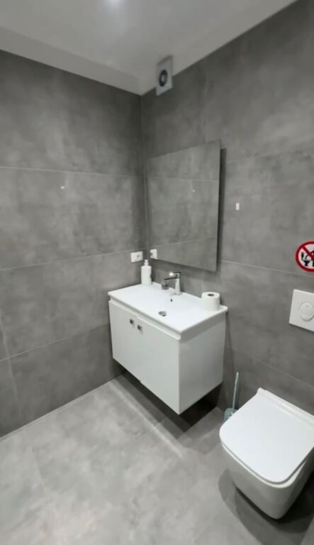 Apartament 1+1 me qera tek pazari i ri prane qendres 50,000 lek