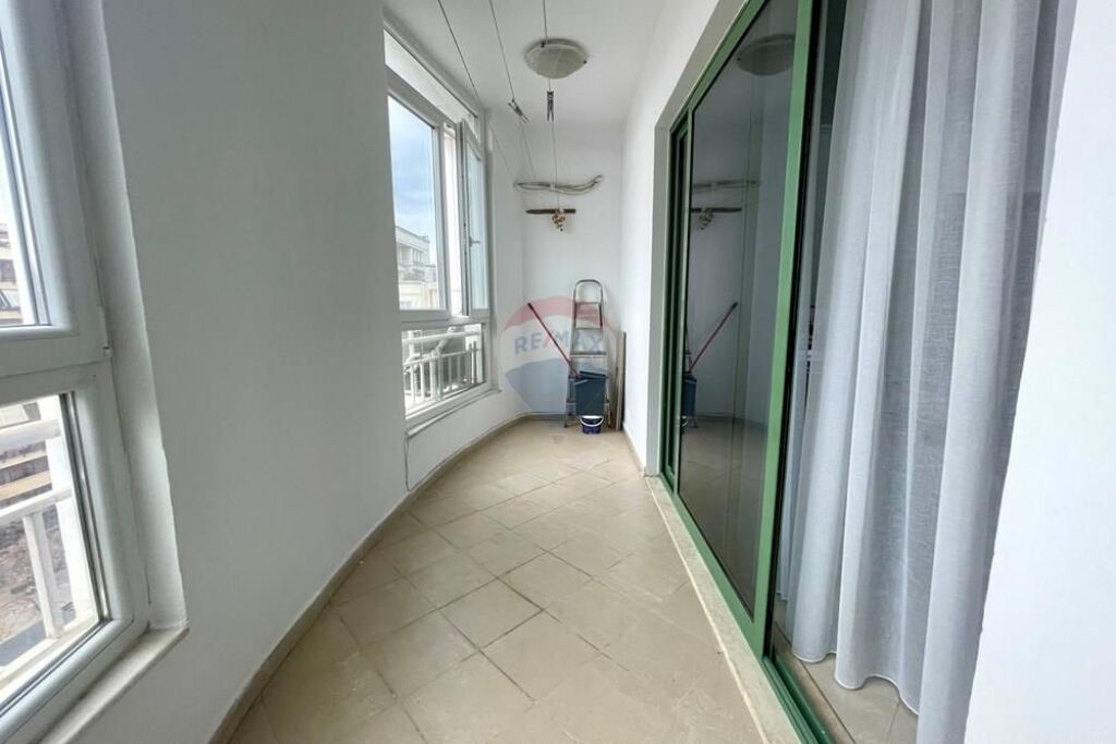 Apartament - Për Qira - Bulevardi Dëshmorët e Kombit, Tiranë