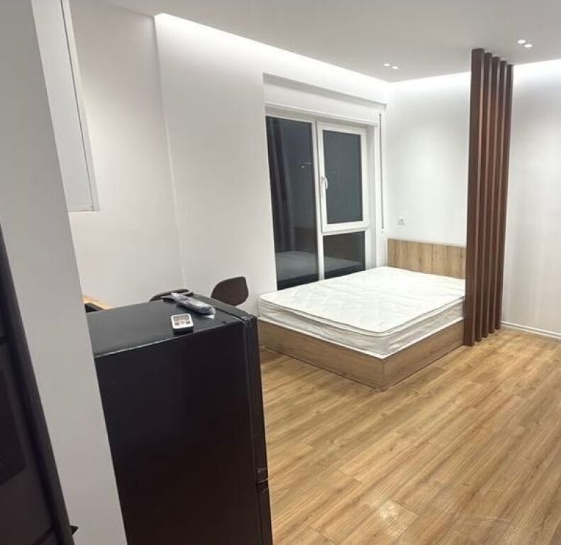 Jepet me qira garsoniere tek 5 Maji 400 € /Muaj