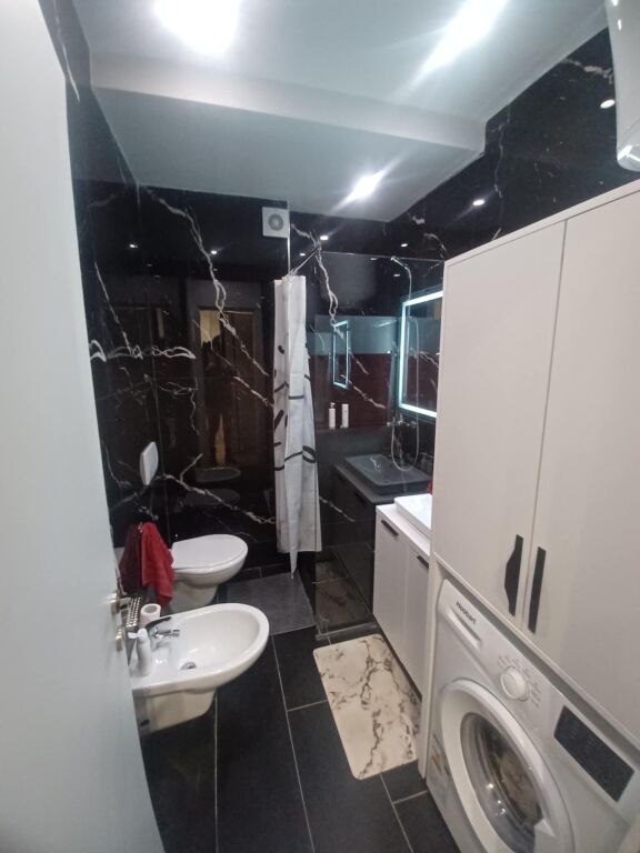 🏡 SHITET GARSONIERE MODERNE – RRUGA E ÇIPAJVE, VLORË