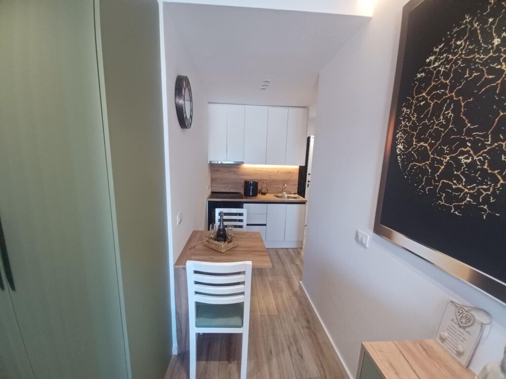 🏡 SHITET GARSONIERE MODERNE – RRUGA E ÇIPAJVE, VLORË