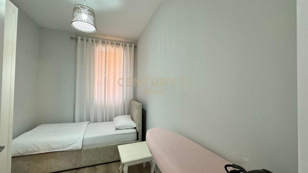 Apartament 2+1 për qira pranë Gjimnazit Petro Nini Luarasi, Tiranë - 81m²