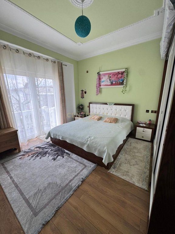 Villa su 2 Piani in Vendita a Farkë, vicino al Lago – Zona Elite 630.000 € Sup. Totale  324m2