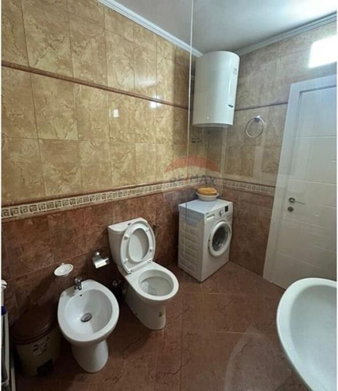 Apartament - Për Qira - Ish Fusha e Aviacionit, Tiranë