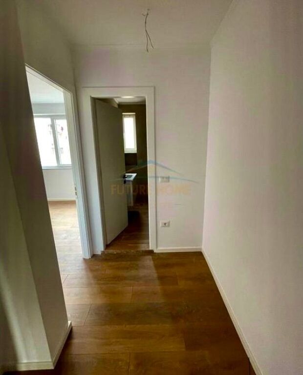 ✨ I Saporestauruar te Tregu Elektrik – 1+1 me Garderobë në Shitje! 🏠