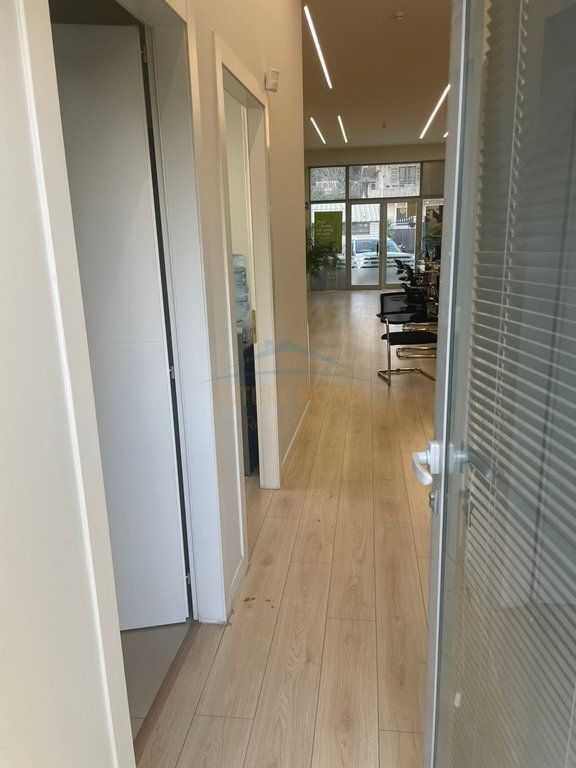 Rent, Business Premises, Paskuqan, Tirane.