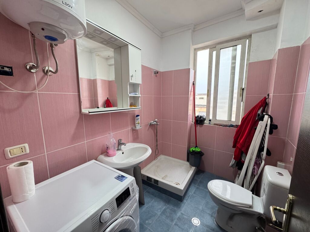 MONOLOCALE IN AFFITTO A ASTIR !!