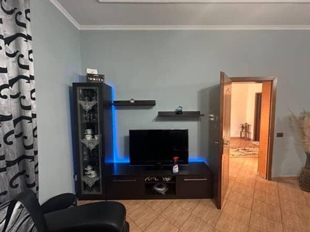 Jepet me qira apartament 2+1+2