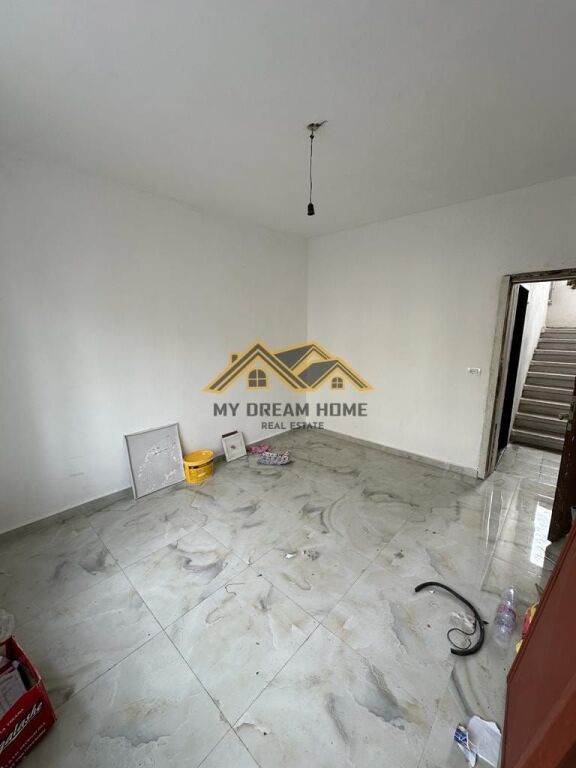 SHITET GARSONIERE TEK PRANVERA