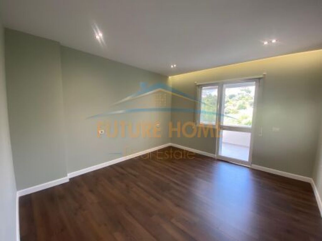 Shitet, Apartament 2+1+2, Kopshti Botanik