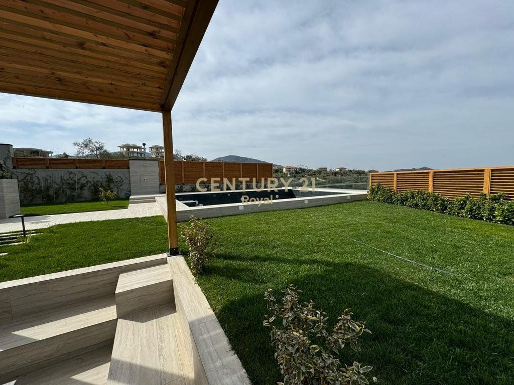 VILLA IN AFFITTO VICINO A ROLLING HILLS