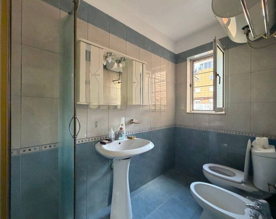 ISH PARKU, VENDIAMO APPARTAMENTO 1+1