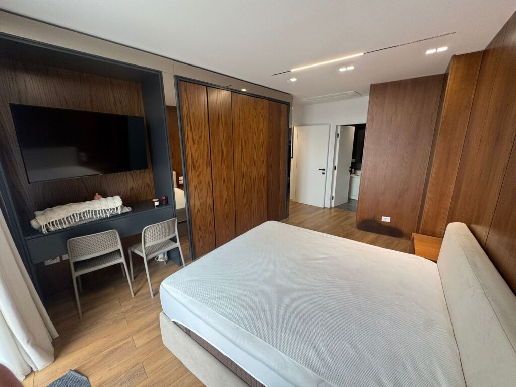 Lake View Rr Kosovarve 2+1+1+🅿️