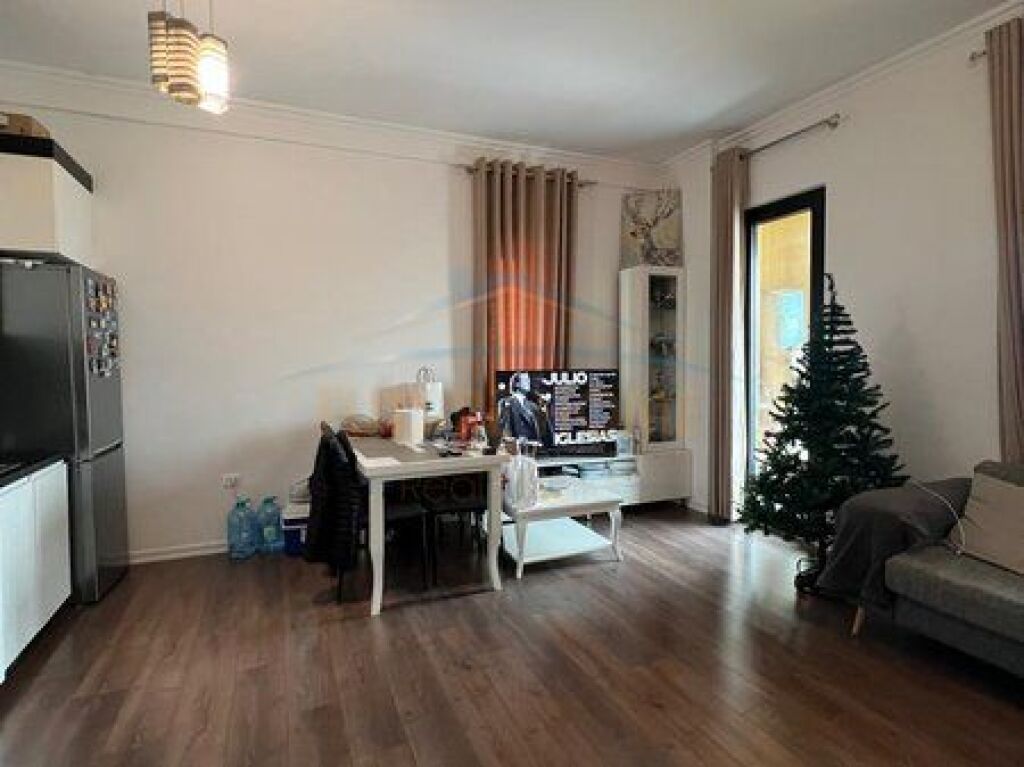 SHITET APARTAMENT 2+1,SQUARE 21,21 DHJETORI,RRUGA E KAVAJES