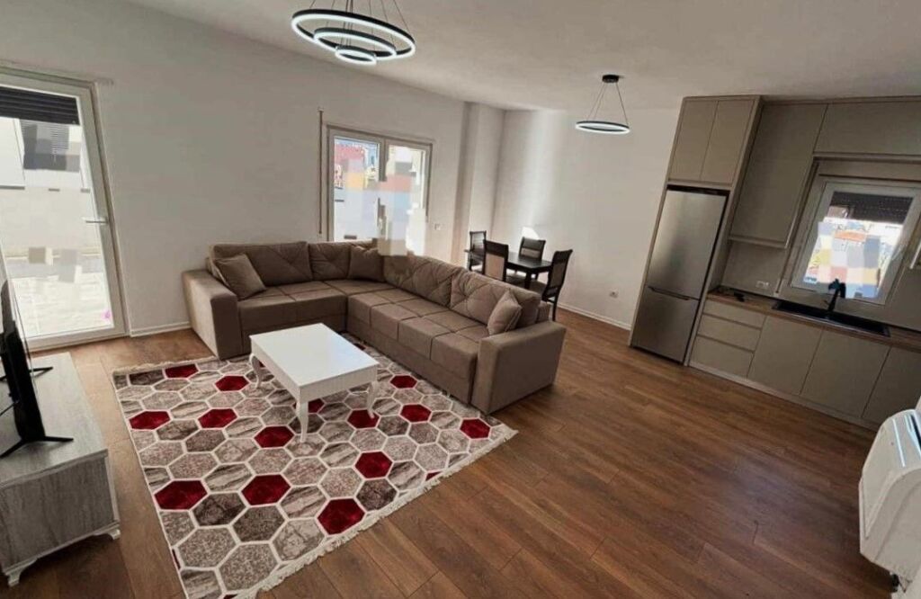 Apartament Me Qera 2+1 Ne Xhamllik ( ID B2201742) Tirane
