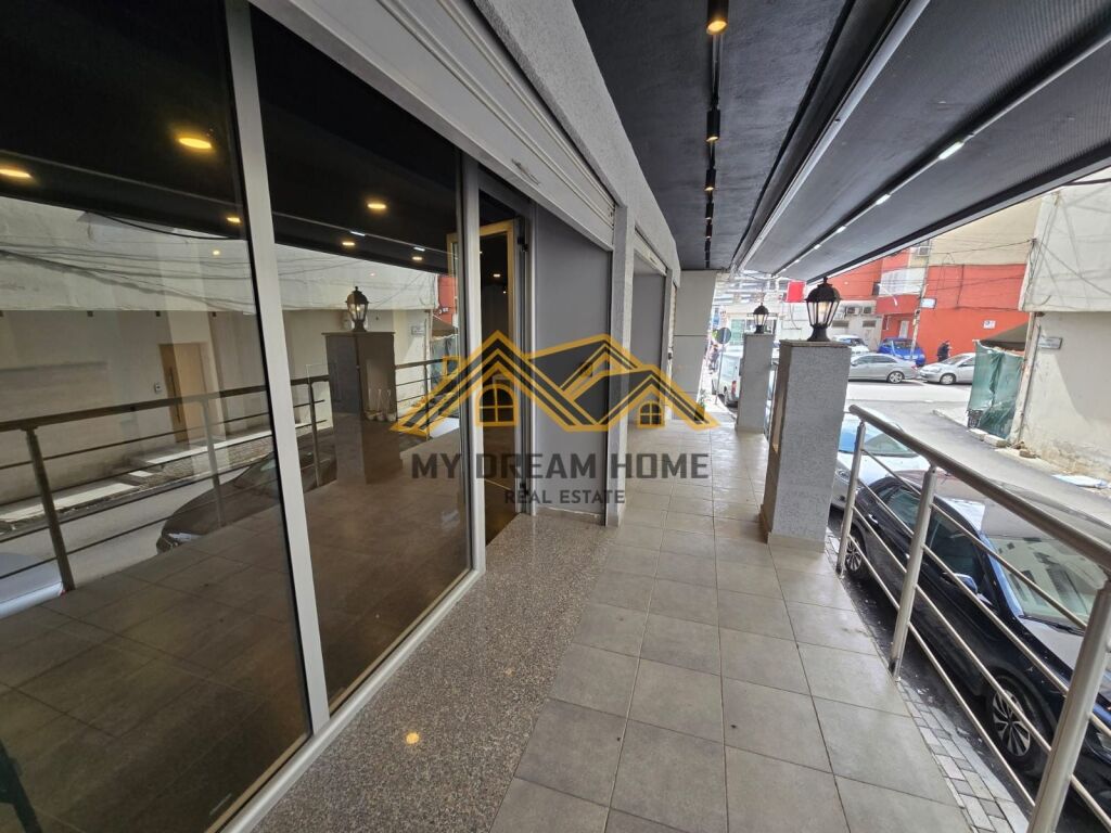 COMMERCIAL UNIT FOR RENT AT UKD DURRES!