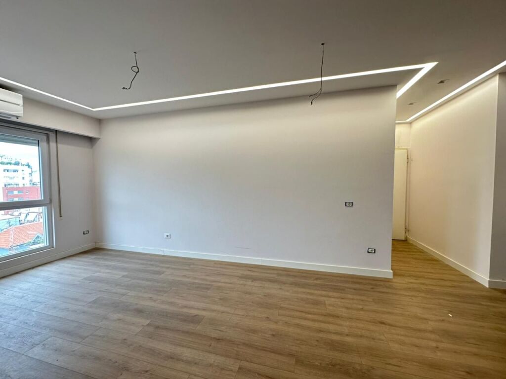 Shitet Apartament 2+1+Post Parkimi