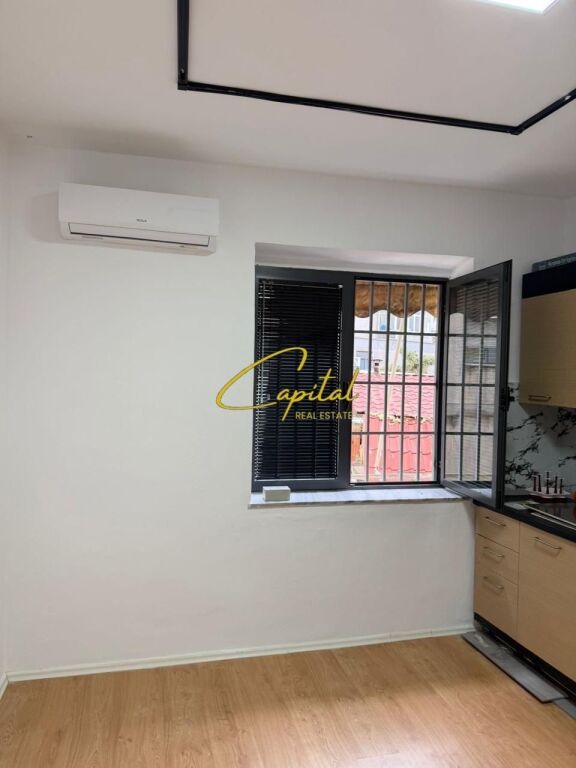 ZYRE ME QIRA 60 M2 RRUGA E DURRESIT 65.000 LEKE