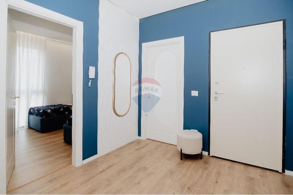 Apartment - For Rent - Myslym Shyri, Tirana