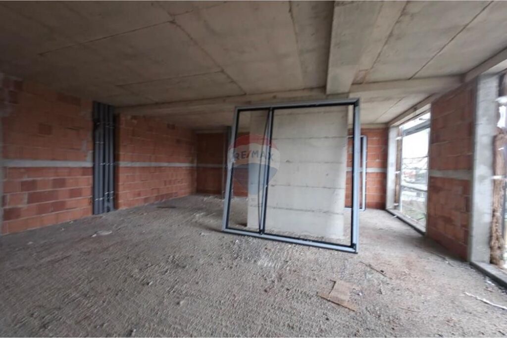 PER SHITJE APARTAMENT 2+1 ME DEPO  DHE PARKIM NE ALI DEM