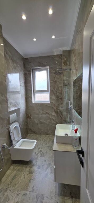 Shitet Apartament 2+1 Buze Rruges Bardhyl