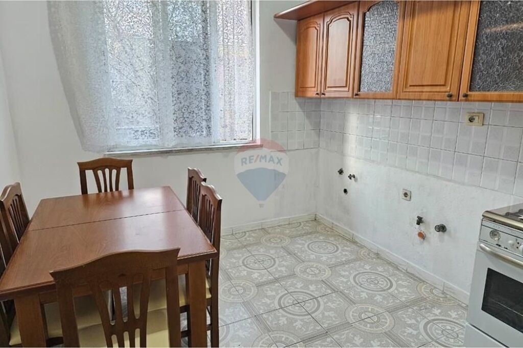 Apartment - For Rent - Square 21, Tirana