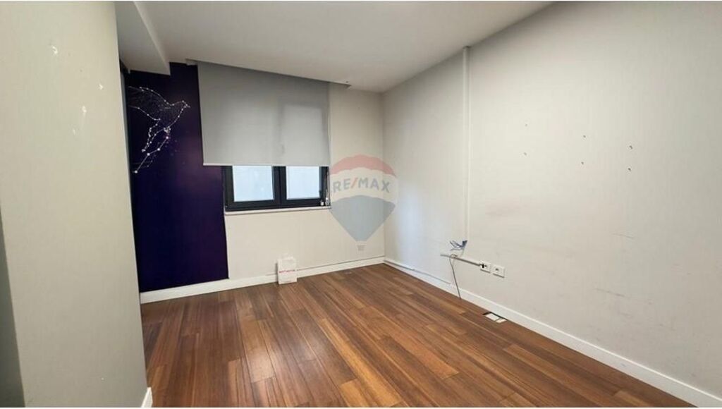 Zyrë - Për Qira - Shallvaret, Tiranë