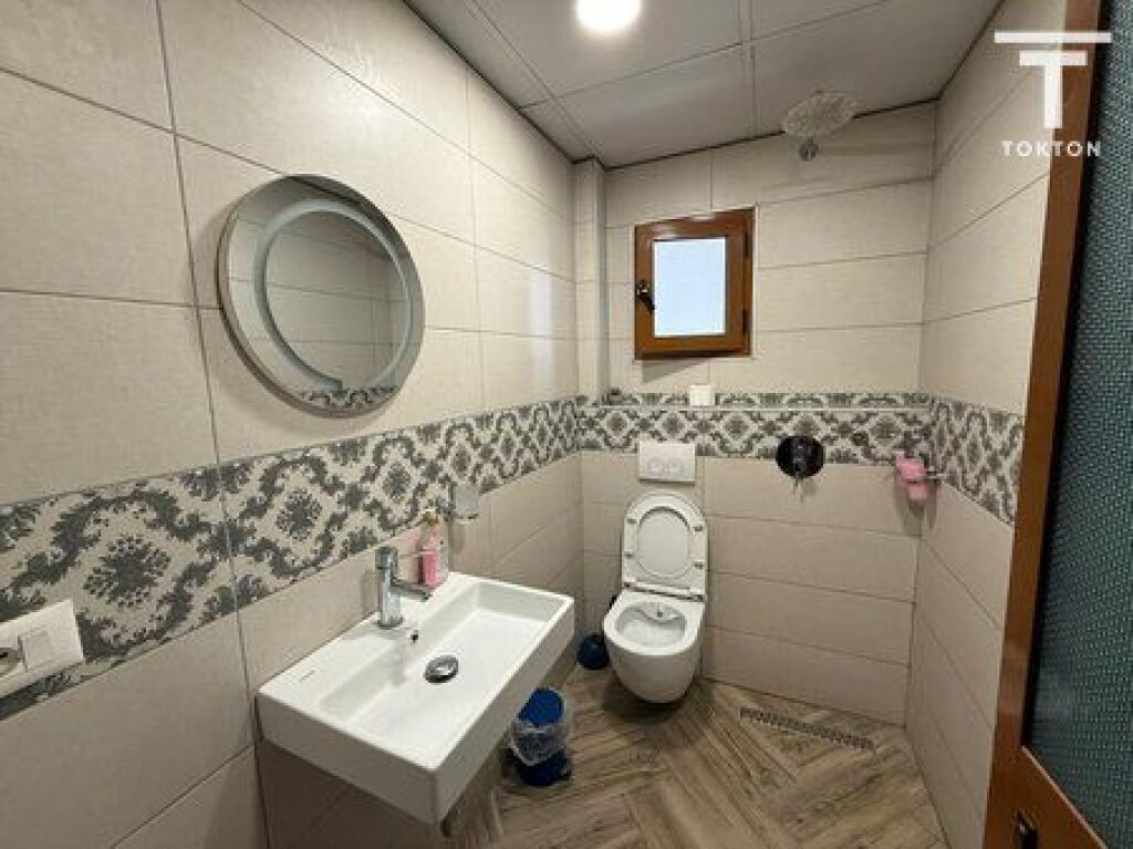 SHITET, APARTAMENT 1+1, RRUGA: "21 DHJETORI", TIRANË