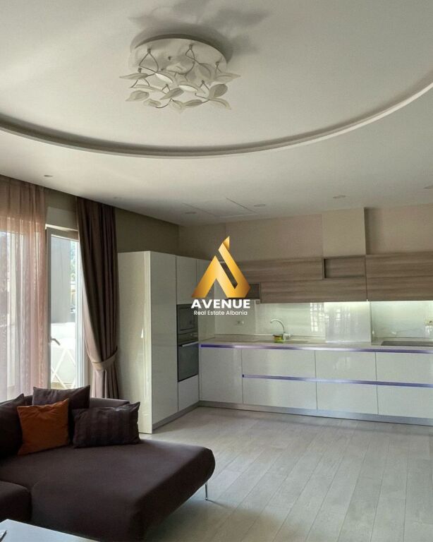 AFFITTASI APPARTAMENTO 3+1+2, LAGO ASCIUTTO, TIRANA