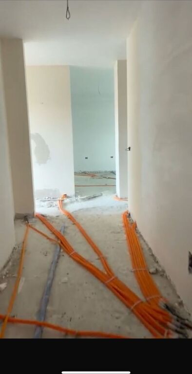 Apartment for sale 2+1+2 in Kamez