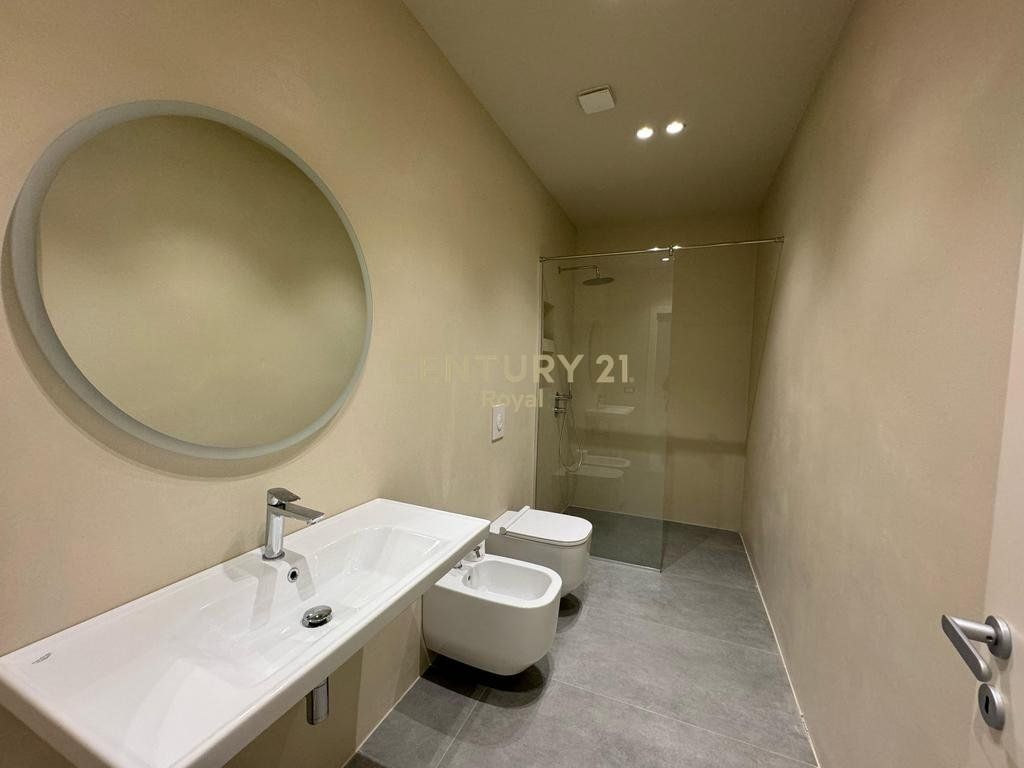 VILLA IN AFFITTO VICINO A ROLLING HILLS