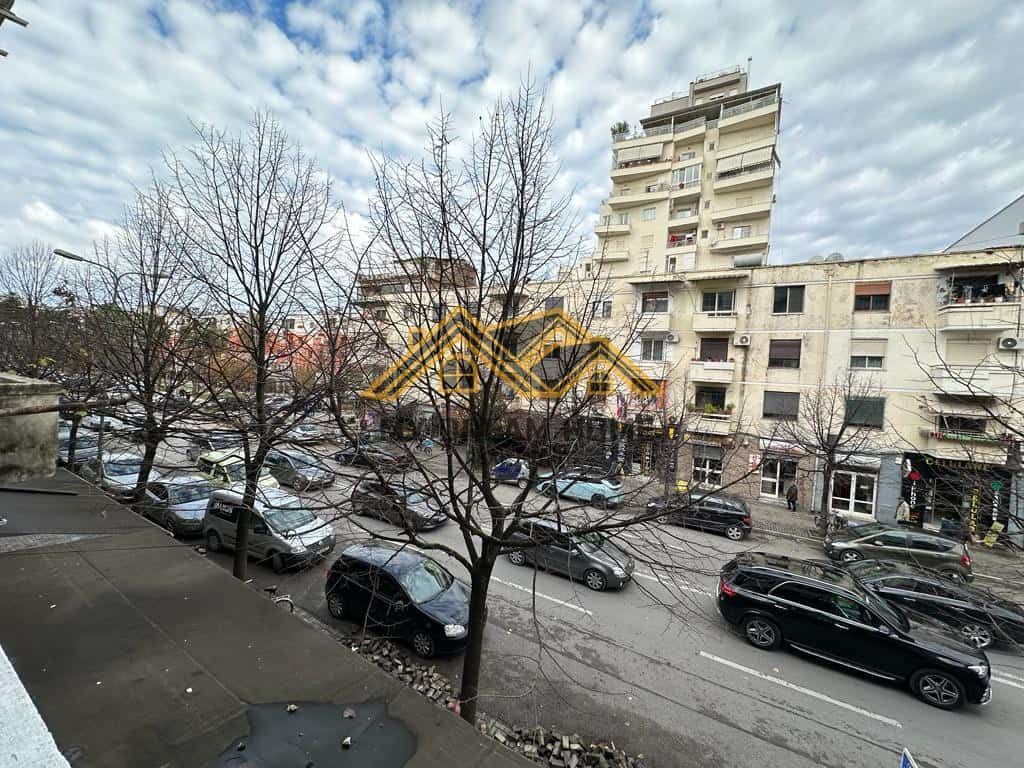 SHITET GARSONIERE TEK PRANVERA