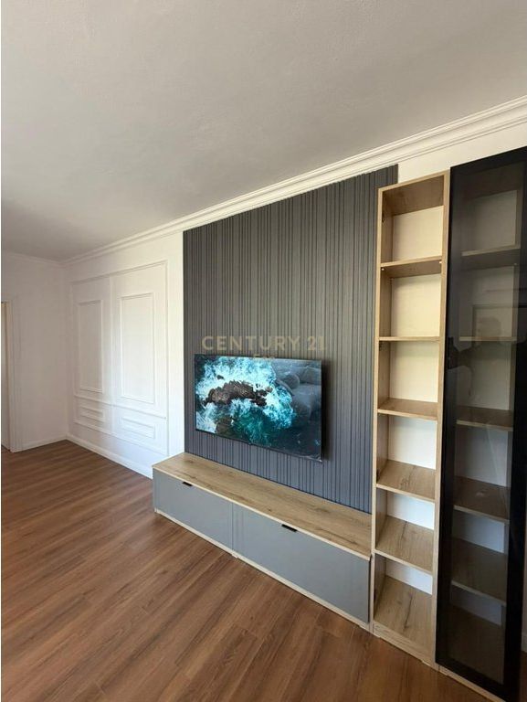 SHITET APARTAMENT 2+1 DHE VERANDE NE SHKEMBIN E KAVAJES, DURRES !