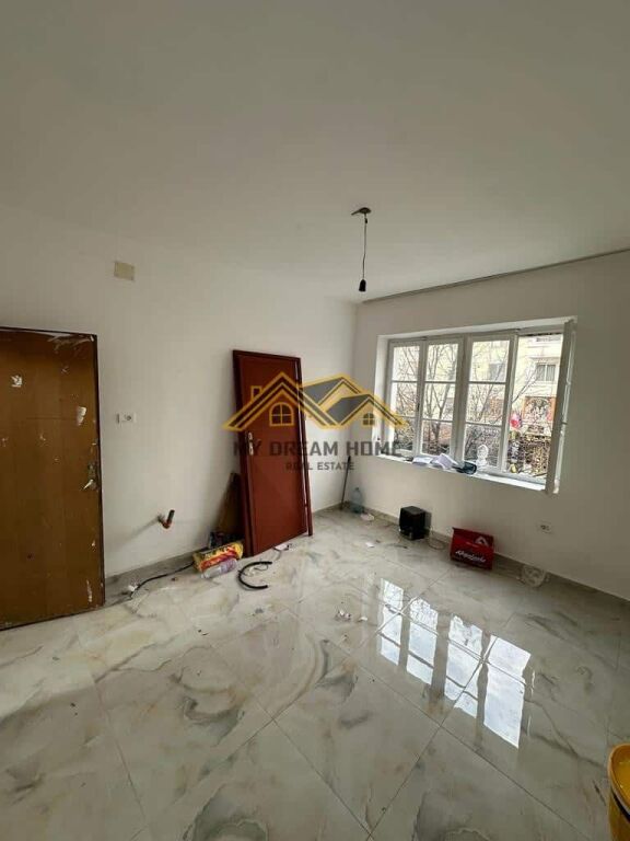 SHITET GARSONIERE TEK PRANVERA